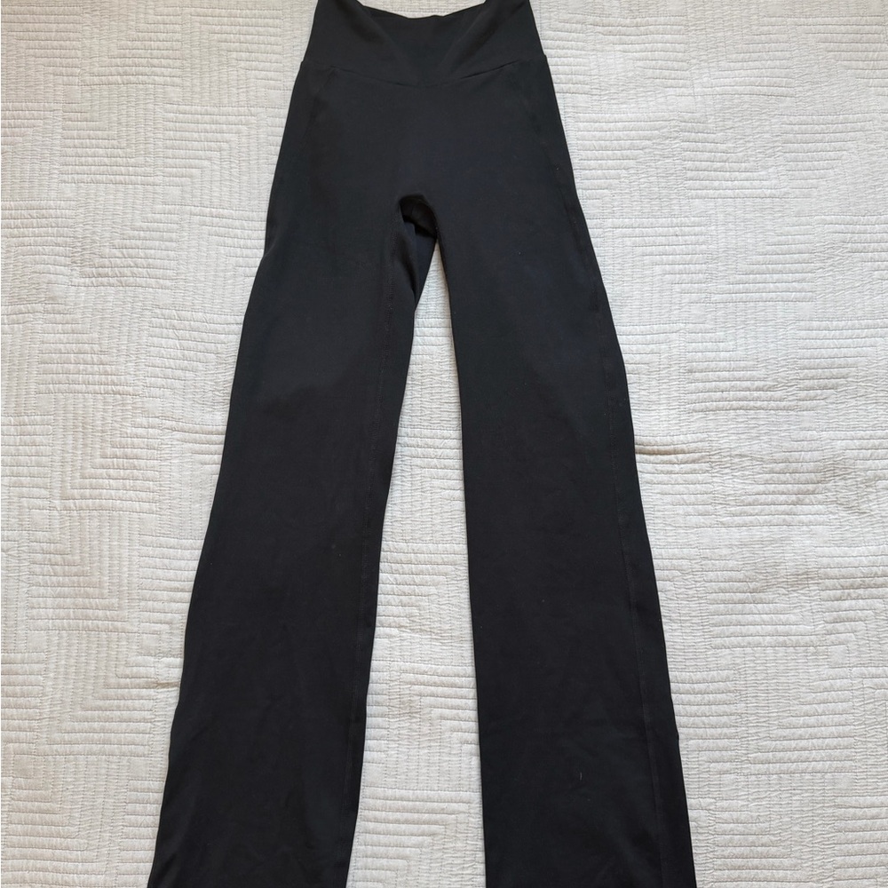 Bombshell Sportswear Black Leggings size S